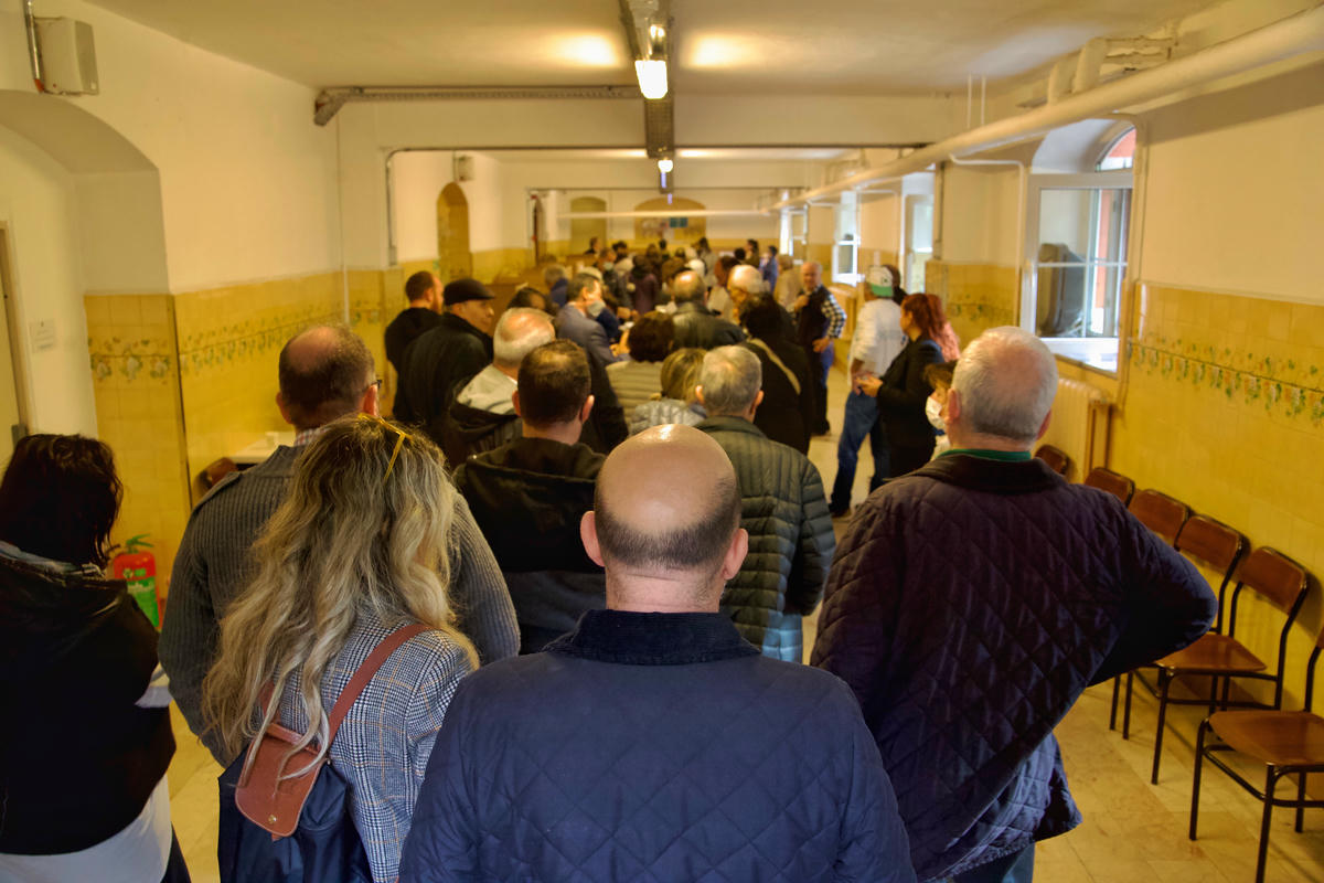 Ermeni toplumu 10 vakıfta seçim için sandık başına gitti